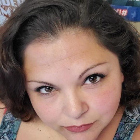 Meet your Posher, Sandra - Picture 1 of 1